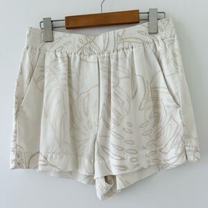 Aritzia Babaton Printed Shorts